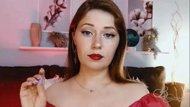 Image 7 of missbeverlymills Stream on Chaturbate on 27 days ago