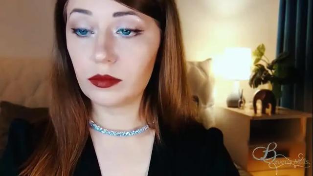 Image 4 of missbeverlymills Stream on Chaturbate on 19 days ago