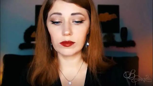 Image 3 of missbeverlymills Stream on Chaturbate on 4 months ago