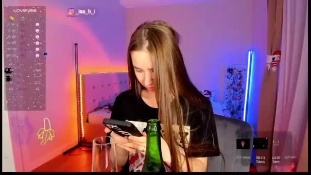 Image 3 of missbewitch1 Stream on Chaturbate on 17 months ago