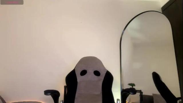 Image 4 of missblair12 Stream on Chaturbate on 28 days ago