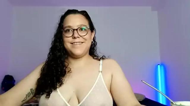Image 3 of missblume_ Stream on Chaturbate on 15 months ago