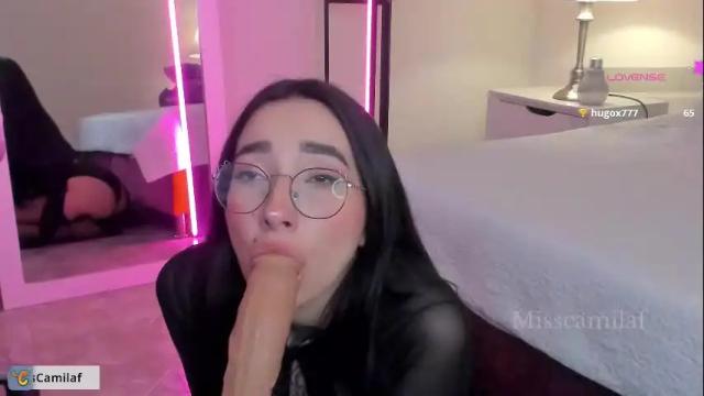 Image 2 of misscamilaf Stream on Chaturbate on 2 months ago