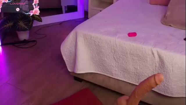 Image 10 of misscamilaf Stream on Chaturbate on 1 month ago