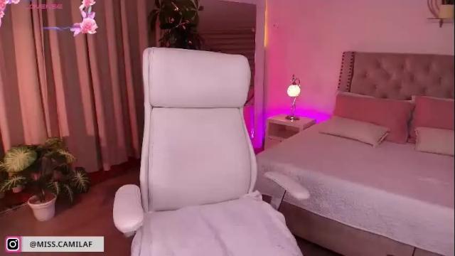 Image 12 of misscamilaf Stream on Chaturbate on 1 month ago