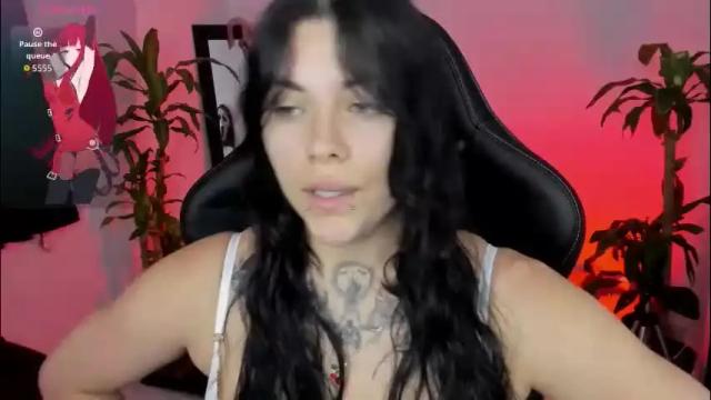 Image 3 of misscharlottte_18 Stream on Chaturbate on 18 days ago