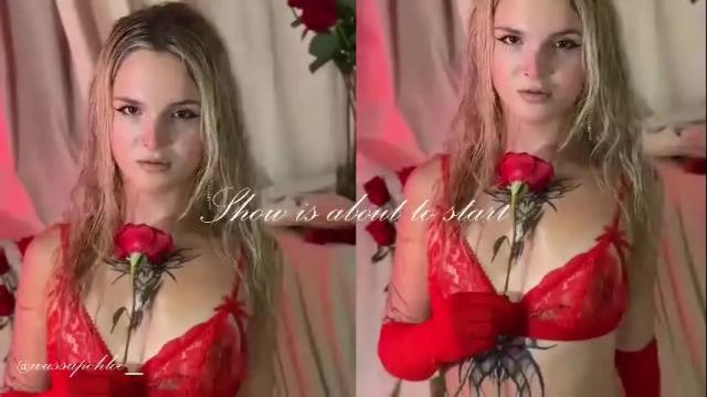 Image 3 of misschloe__ Stream on Chaturbate on 1 month ago