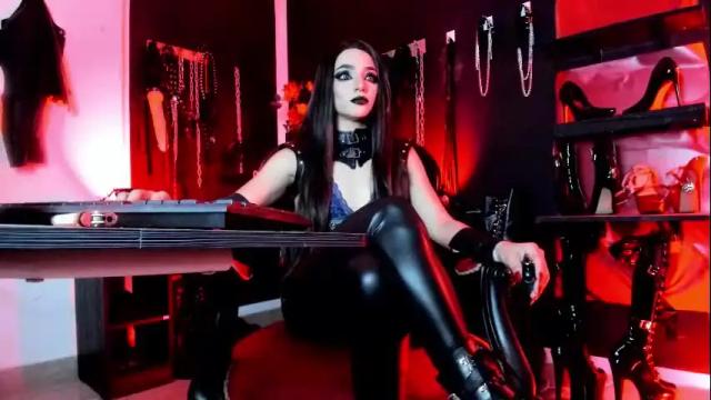 Image 8 of missdarklady Stream on Chaturbate on 19 days ago