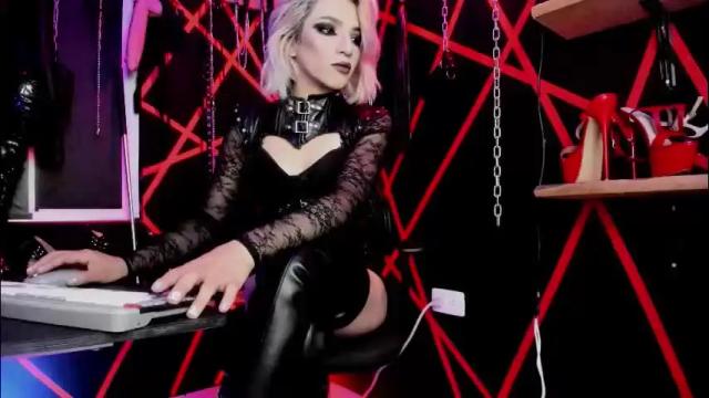 Image 3 of missdarklady Stream on Chaturbate on 2 months ago