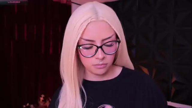 Image 3 of misselektra__ Stream on Chaturbate on 1 month ago