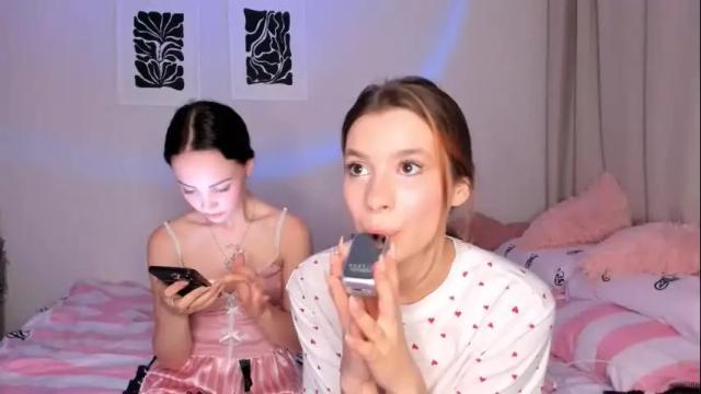 Image 6 of misseliss Stream on Chaturbate on 2 days ago