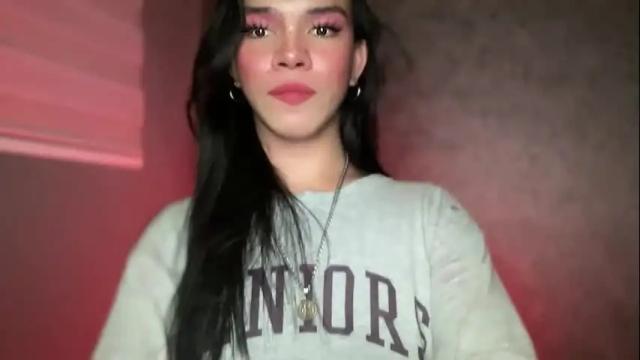 Image 2 of misselliefayexxx Stream on Chaturbate on 7 days ago