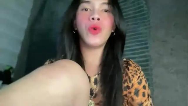 Image 2 of misselliefayexxx Stream on Chaturbate on 4 months ago