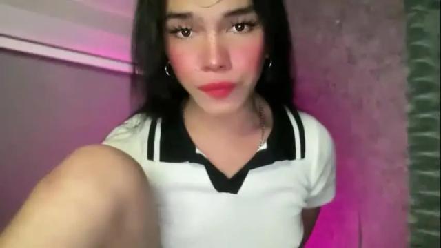 Image 3 of misselliefayexxx Stream on Chaturbate on 4 months ago