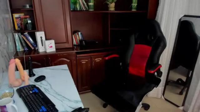 Image 3 of missescarleth Stream on Chaturbate on 12 months ago