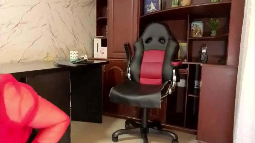 missescarleth Chaturbate