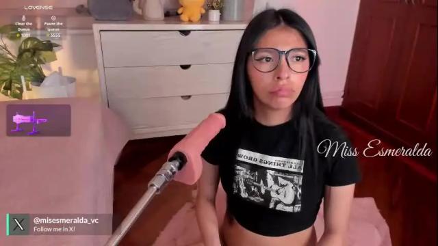 Image 4 of missesmeralda Stream on Chaturbate on 4 days ago