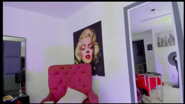 Image 4 of missfrancesca_ Stream on Chaturbate on 17 months ago