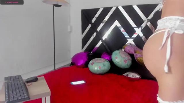 Image 4 of missfrancesca_ Stream on Chaturbate on 16 months ago
