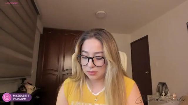 Image 11 of missgabii Stream on Chaturbate on 23 months ago