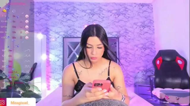 Image 12 of missgissel Stream on Chaturbate on 1 month ago