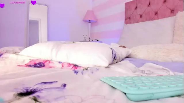 Image 12 of misshiller_gh Stream on Chaturbate on 1 month ago