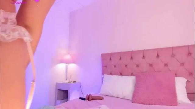 Image 10 of misshiller_gh Stream on Chaturbate on 1 month ago