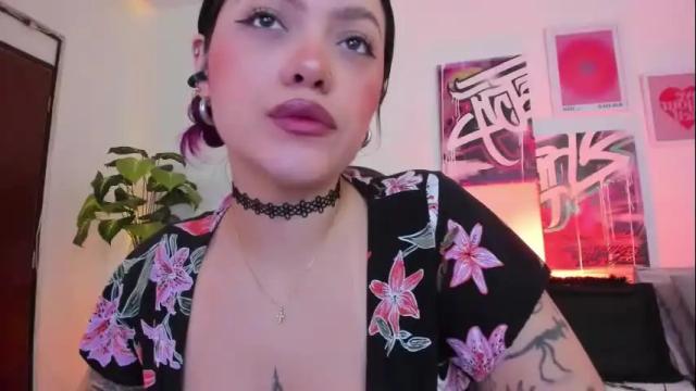 Image 3 of misshuntt3rs Stream on Chaturbate on 1 month ago