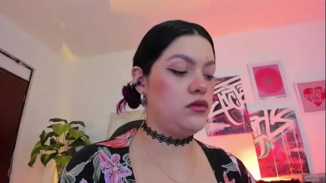 Image 4 of misshuntt3rs Stream on Chaturbate on 1 month ago