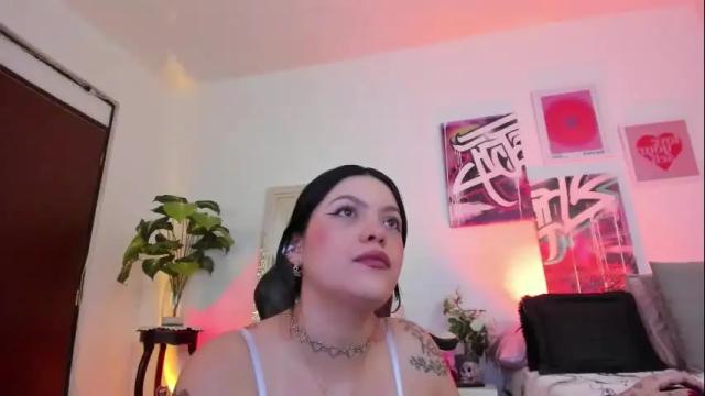 Image 7 of misshuntt3rs Stream on Chaturbate on 1 month ago