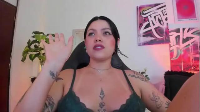 Image 6 of misshuntt3rs Stream on Chaturbate on 1 month ago