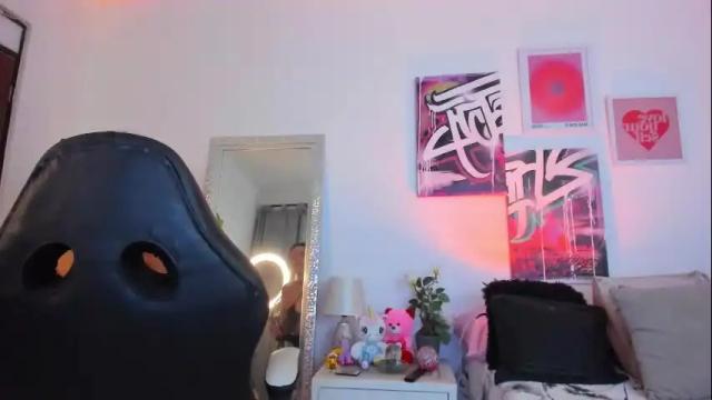 Image 4 of misshuntt3rs Stream on Chaturbate on 20 days ago