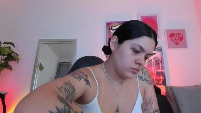 Image 11 of misshuntt3rs Stream on Chaturbate on 16 days ago