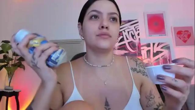 Image 2 of misshuntt3rs Stream on Chaturbate on 16 days ago