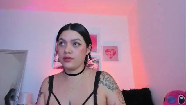 Image 12 of misshuntt3rs Stream on Chaturbate on 9 days ago