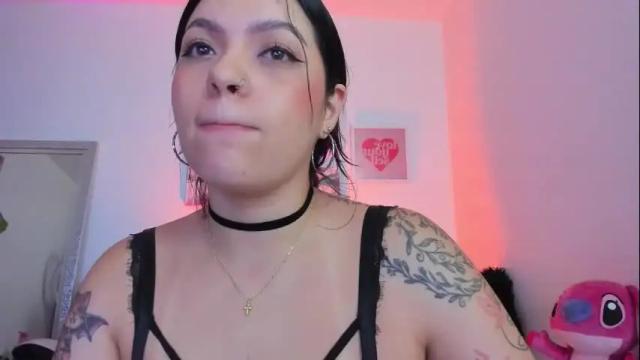 Image 7 of misshuntt3rs Stream on Chaturbate on 9 days ago