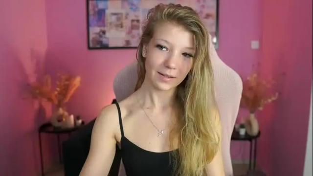 Image 10 of missicute18 Stream on Chaturbate on 28 days ago