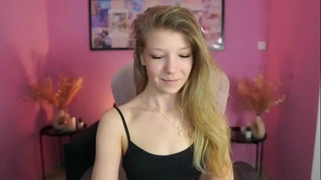 Image 3 of missicute18 Stream on Chaturbate on 28 days ago