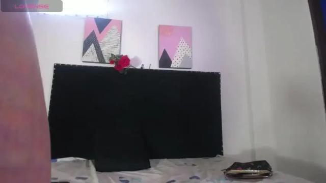 Image 12 of missjhonnes Stream on Chaturbate on 17 months ago