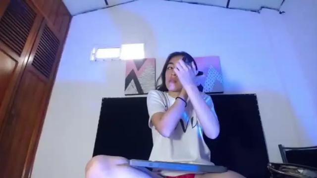 Image 4 of missjhonnes Stream on Chaturbate on 16 months ago