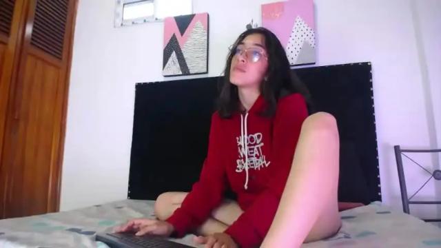 Image 10 of missjhonnes Stream on Chaturbate on 16 months ago
