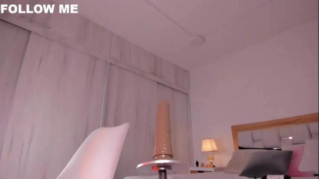 Image 11 of missjuliaa_ Stream on Chaturbate on 1 month ago