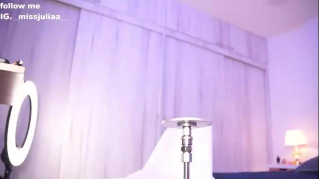Image 11 of missjuliaa_ Stream on Chaturbate on 1 month ago