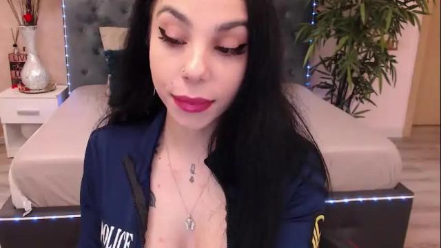 Image 3 of missjuliax Stream on Chaturbate on 11 days ago