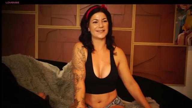 Image 6 of misskaslo Stream on Chaturbate on 14 months ago