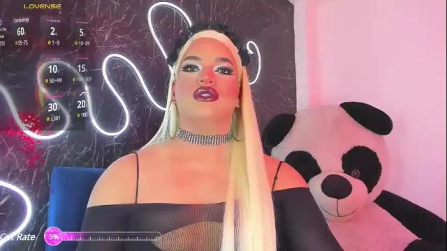 Image 2 of misskassandraa_ Stream on Chaturbate on 3 months ago