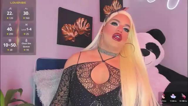 Image 2 of misskassandraa_ Stream on Chaturbate on 2 months ago