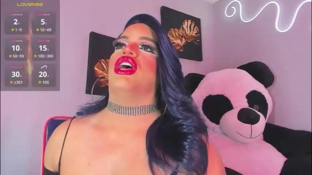 Image 2 of misskassandraa_ Stream on Chaturbate on 2 months ago