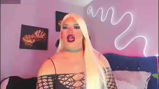 Image 4 of misskassandraa_ Stream on Chaturbate on 1 month ago