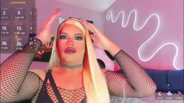 Image 8 of misskassandraa_ Stream on Chaturbate on 1 month ago